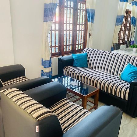 Lavendra Guset House Hotel Nallathanniya Luaran gambar