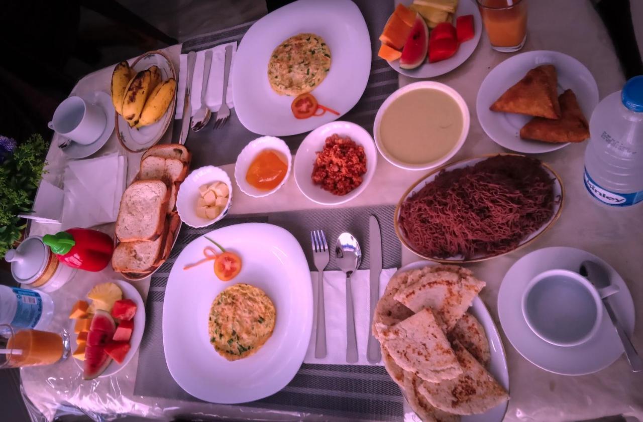 Lavendra Guset House Hotel Nallathanniya Luaran gambar