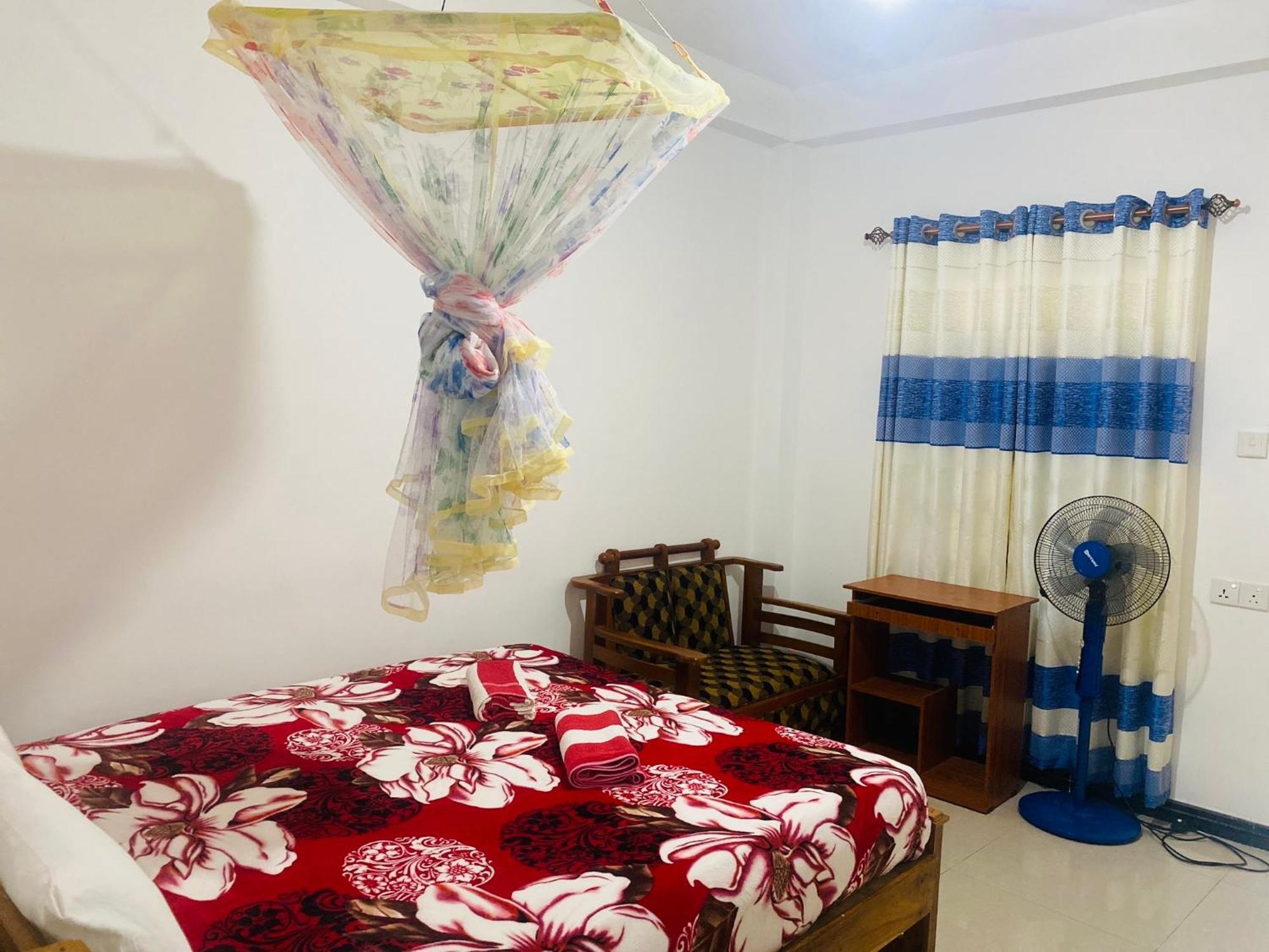 Lavendra Guset House Hotel Nallathanniya Luaran gambar