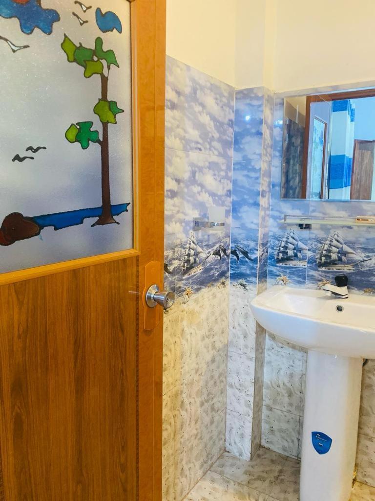 Lavendra Guset House Hotel Nallathanniya Luaran gambar