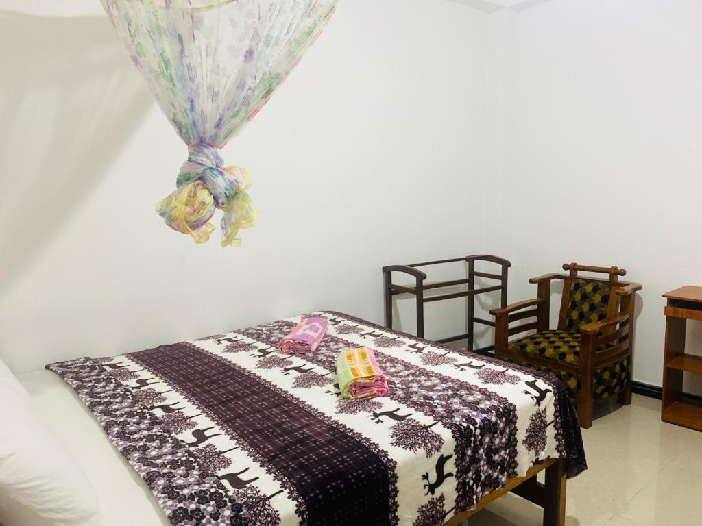 Lavendra Guset House Hotel Nallathanniya Luaran gambar