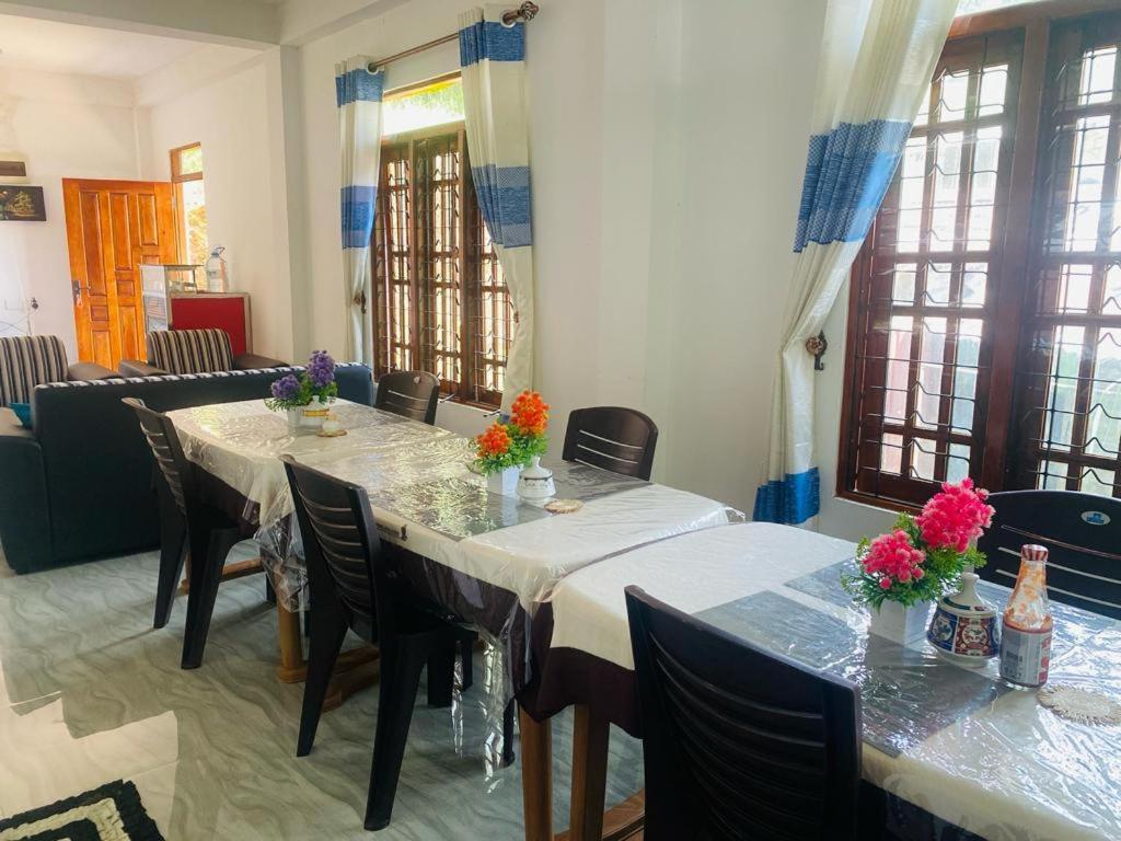 Lavendra Guset House Hotel Nallathanniya Luaran gambar