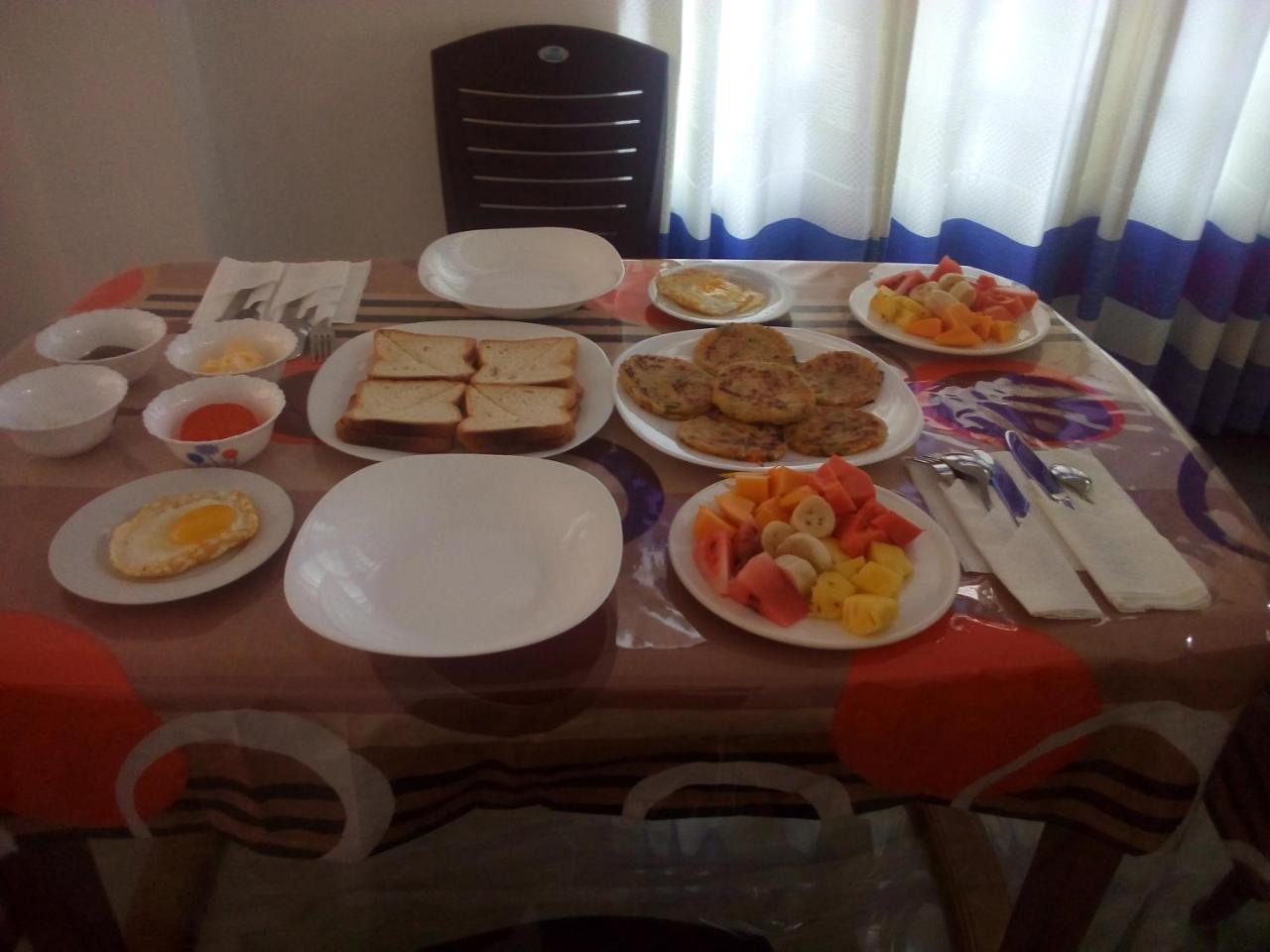 Lavendra Guset House Hotel Nallathanniya Luaran gambar