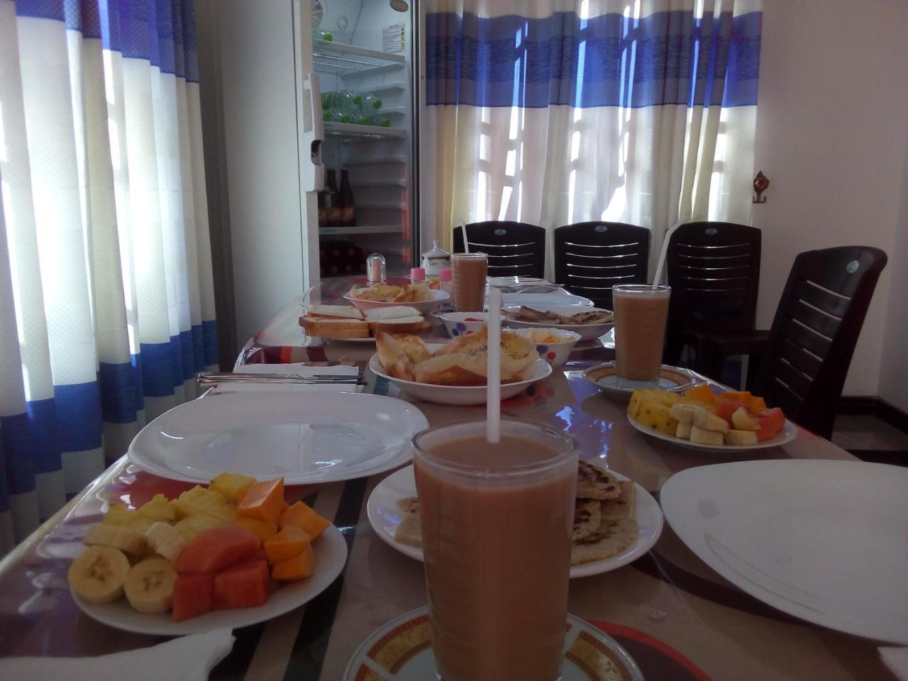 Lavendra Guset House Hotel Nallathanniya Luaran gambar